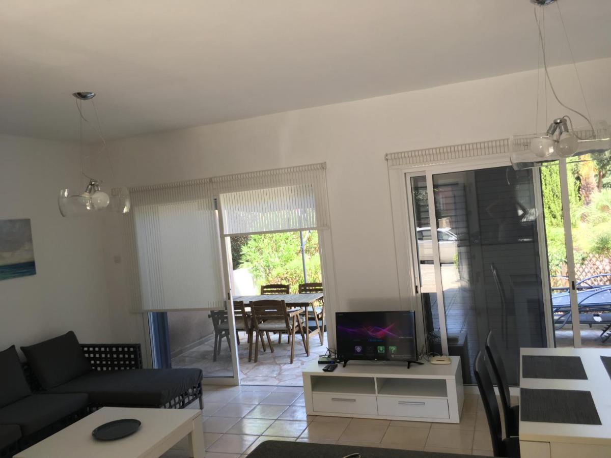 Dom wakacyjny Limnaria Kato - Wonderful Near The And Facilities Pafos